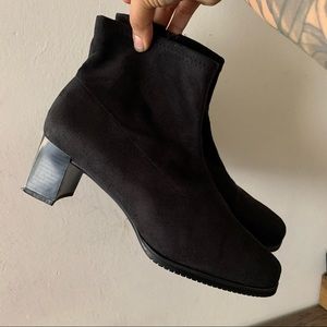 Cloud Walkers Women's Black Suede "Dream" Bootie size 10W